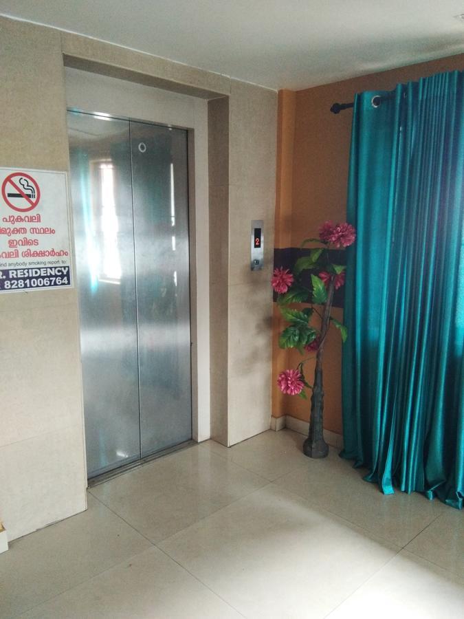 Готель A.R.Residency Kunnamangalam Екстер'єр фото
